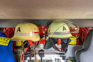 Neue Helme für die Zeller Feuerwehr